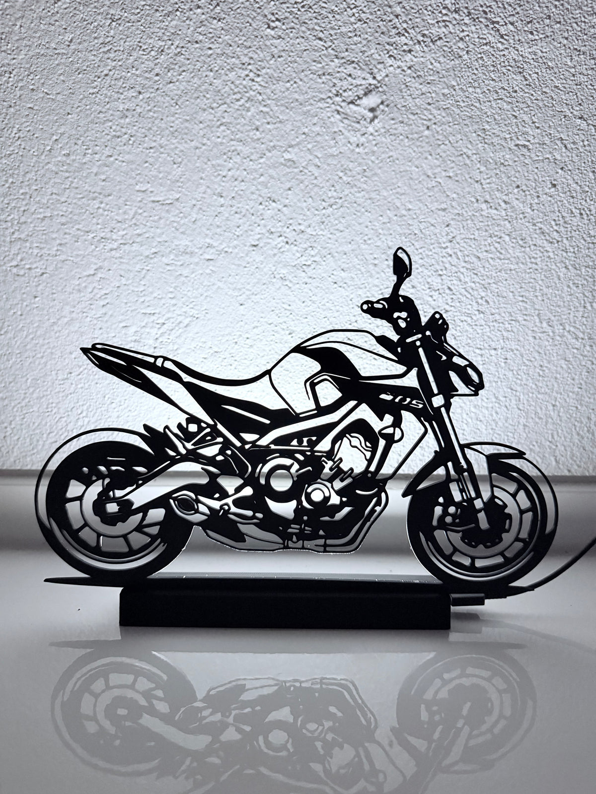 Lampada LED con silhouette 3D della Yamaha MT-09 2017-2020 – 3DOutline