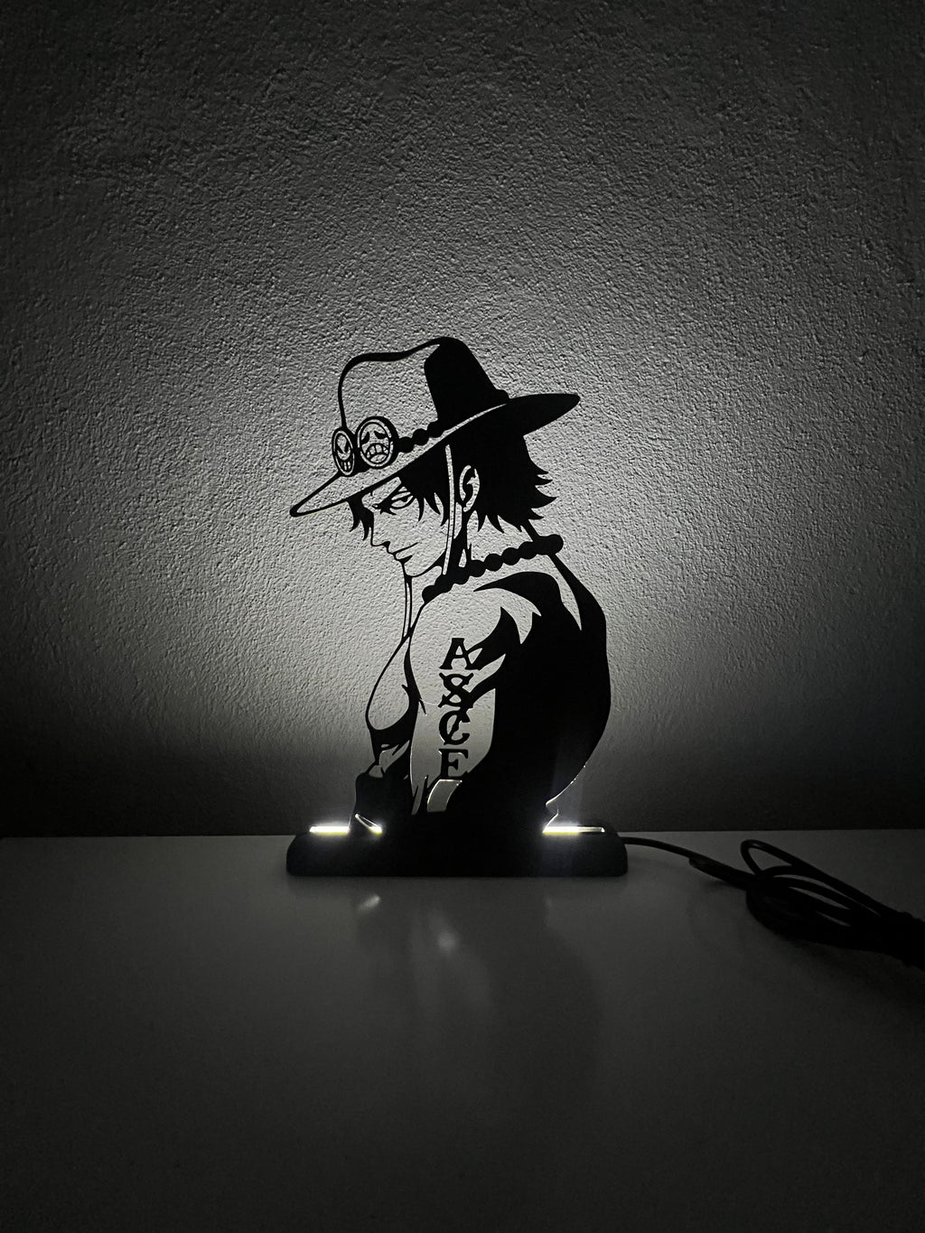 Lampada da esposizione con LED Ace - OnePiece