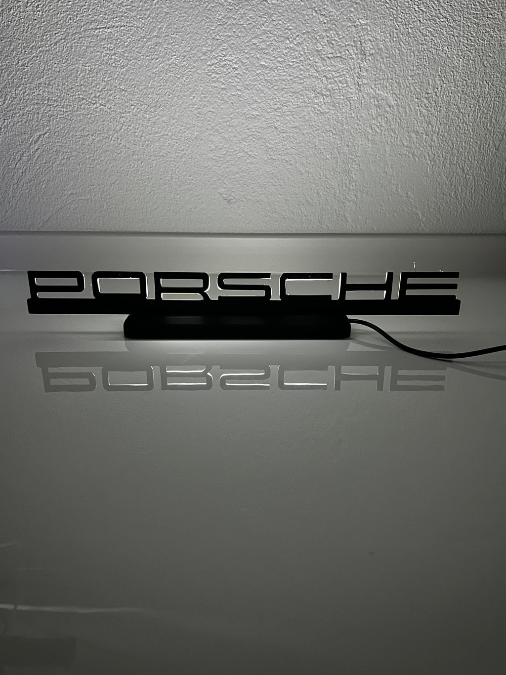 Affichage LED du logo Porsche