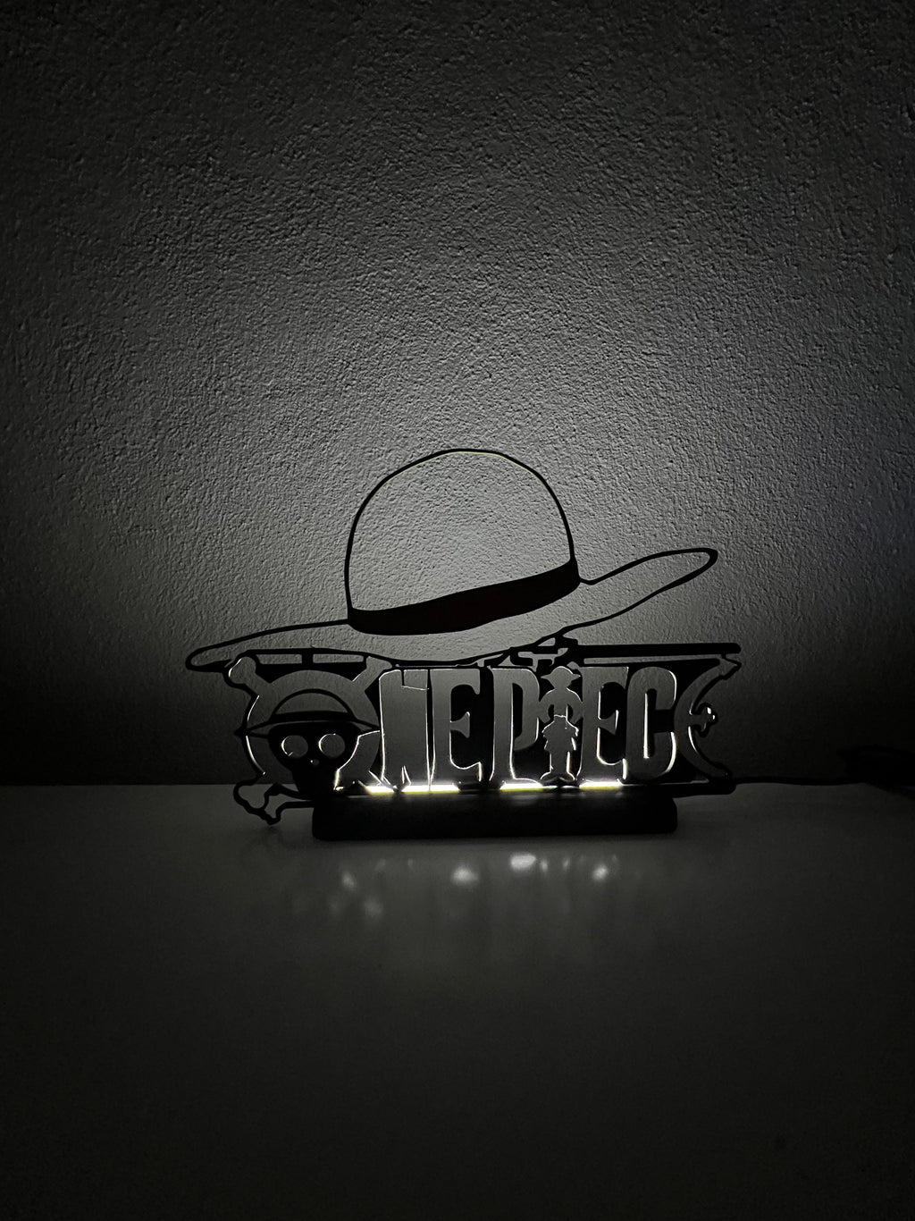 Lampada da esposizione con LED logo OnePiece