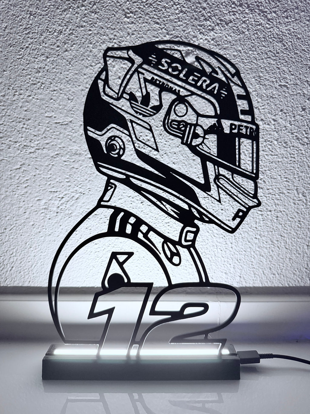 Lampada LED con silhouette 3D di Kimi Antonelli (Formula 1) – 3DOutline