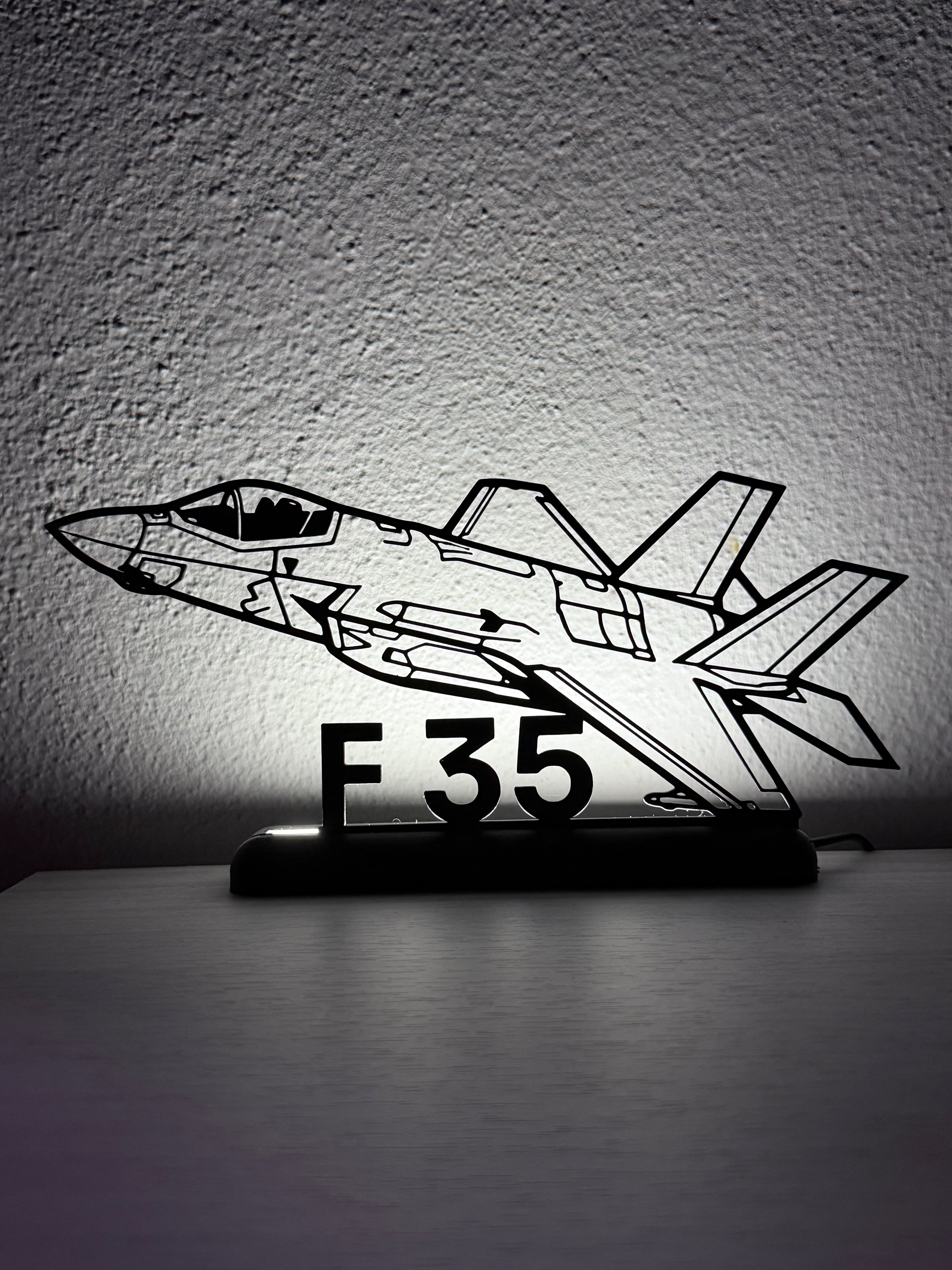 Dettaglio della silhouette 3D dell'aereo da caccia F35